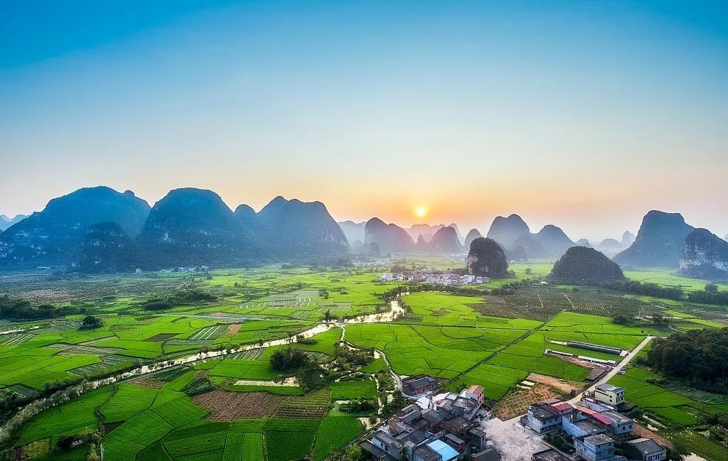 广西，历史长河中的绚丽篇章